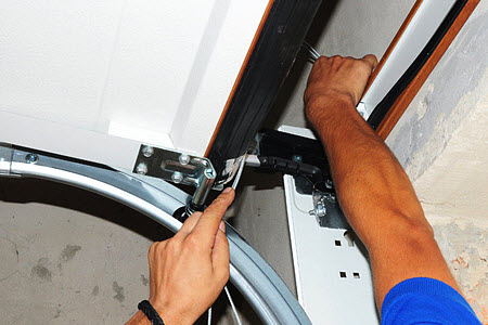 Garage Door Repair Service in Corona